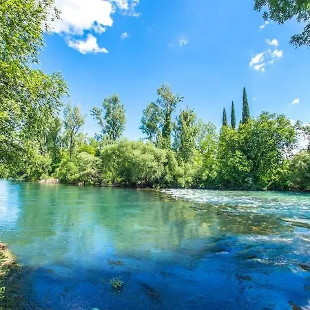 Holiday home Charming Buna